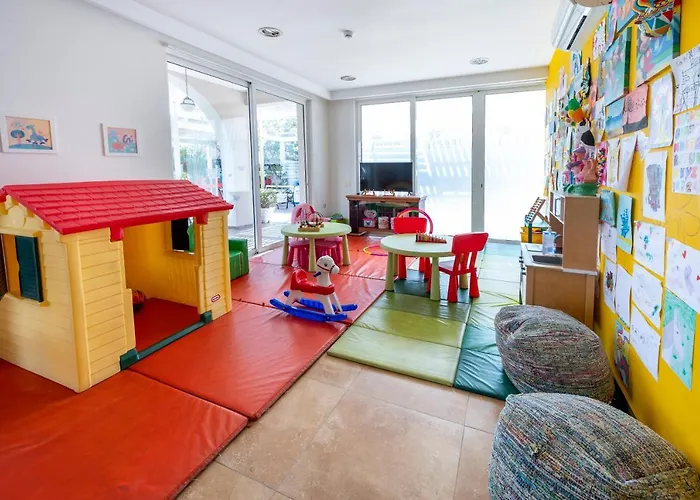 Peridis Family Apart-hotel 5*