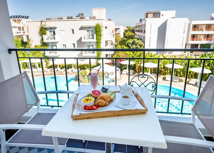 Apart-hotel Peridis Family 5*