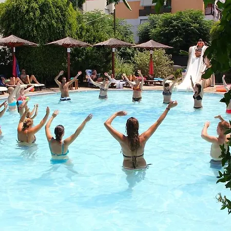 Peridis Family Aparthotel 5*