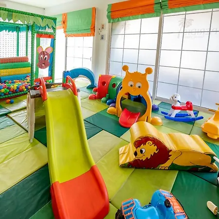 培立迪斯家庭度假村 5*