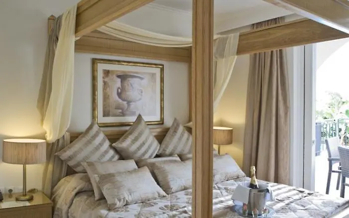 Peridis Family Appart hôtel