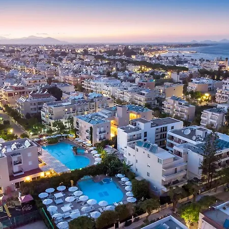 Hotel apartamentowy Peridis Family