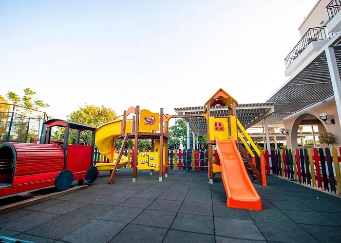 Peridis Family Aparthotel 5*