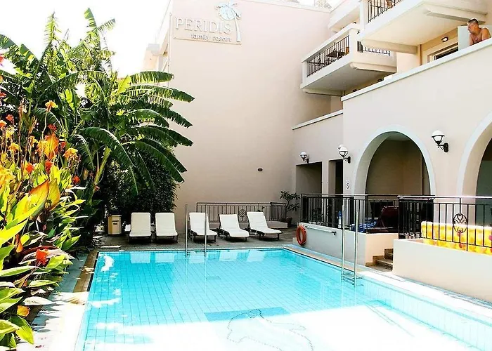 Aparthotel Peridis Family